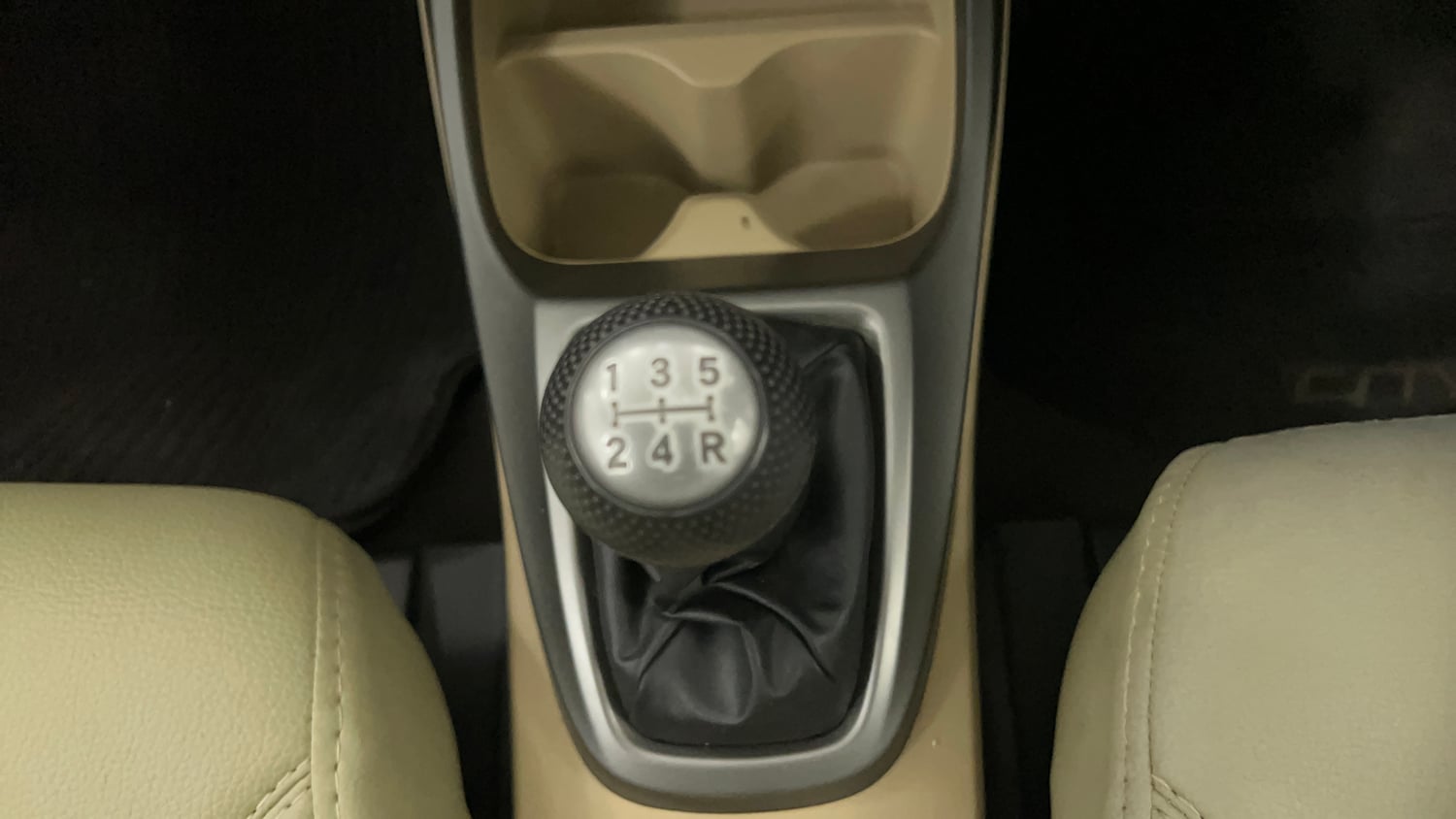 Used 2012 Honda City 1.5 V MT Petrol Manual interior GEAR  KNOB VIEW