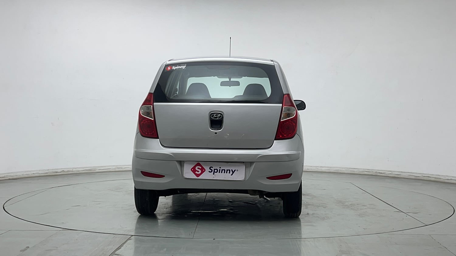 Used 2015 Hyundai i10 Magna 1.1 iRDE2 Petrol Manual exterior BACK VIEW