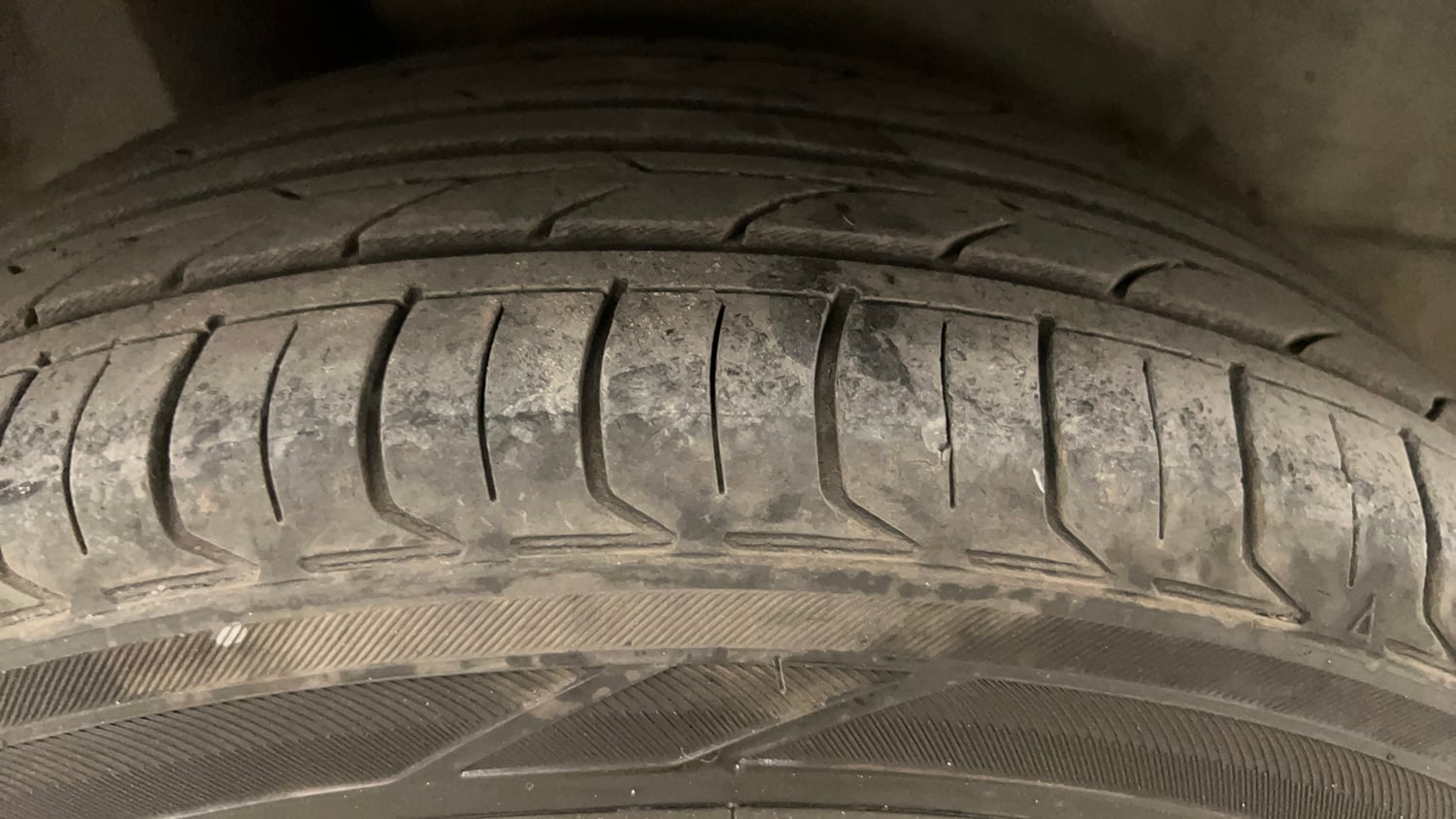 Used 2016 Honda Amaze 1.5 S i-DTEC Diesel Manual tyres RIGHT REAR TYRE TREAD VIEW