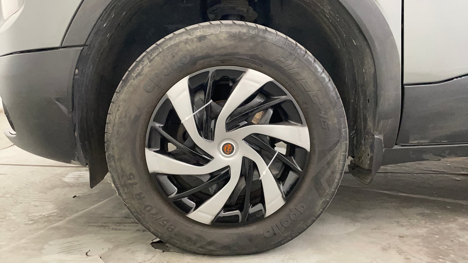 Used 2023 Tata Punch Accomplished MT Petrol Manual tyres LEFT FRONT TYRE RIM VIEW