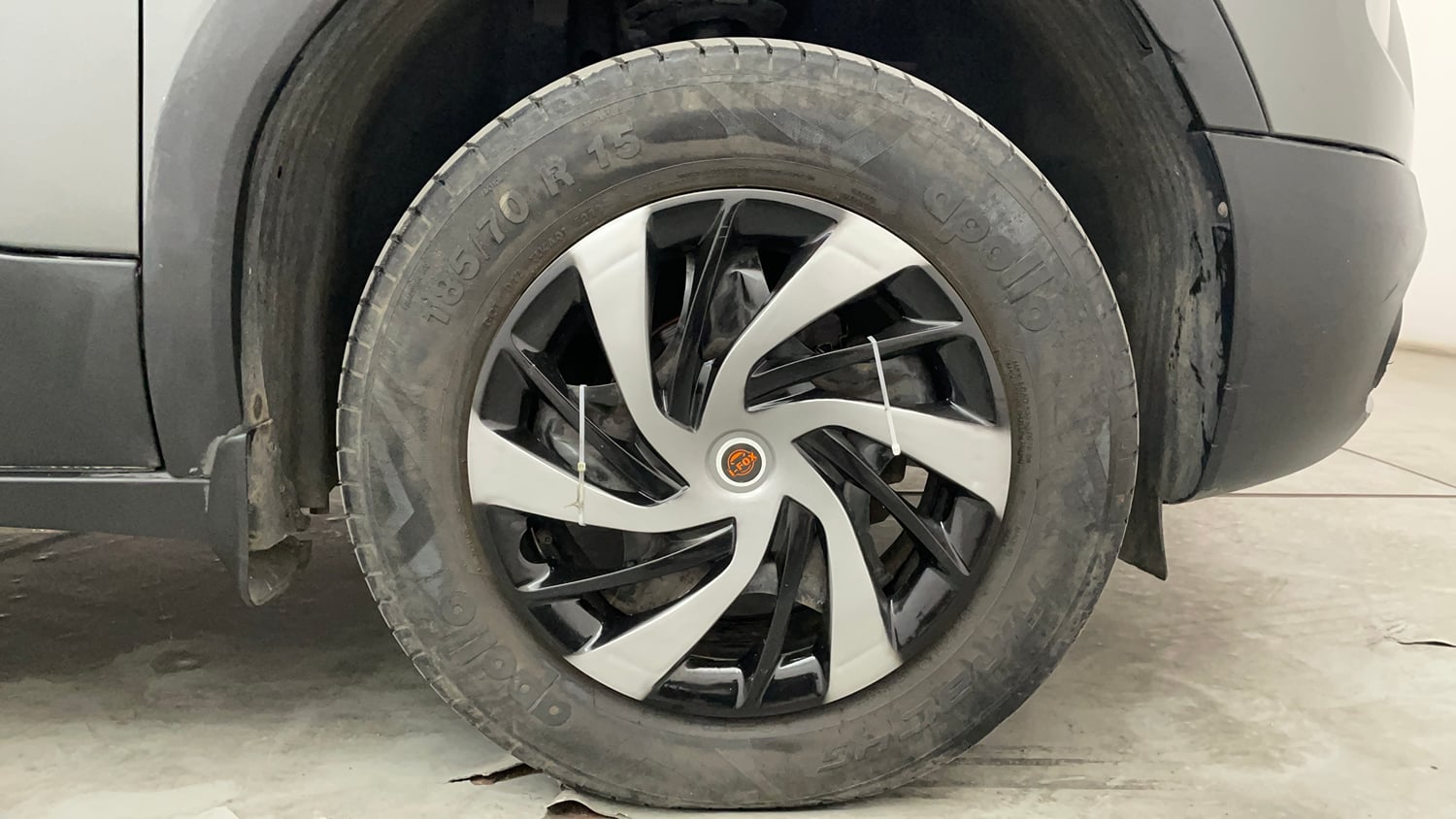 Used 2023 Tata Punch Accomplished MT Petrol Manual tyres RIGHT FRONT TYRE RIM VIEW