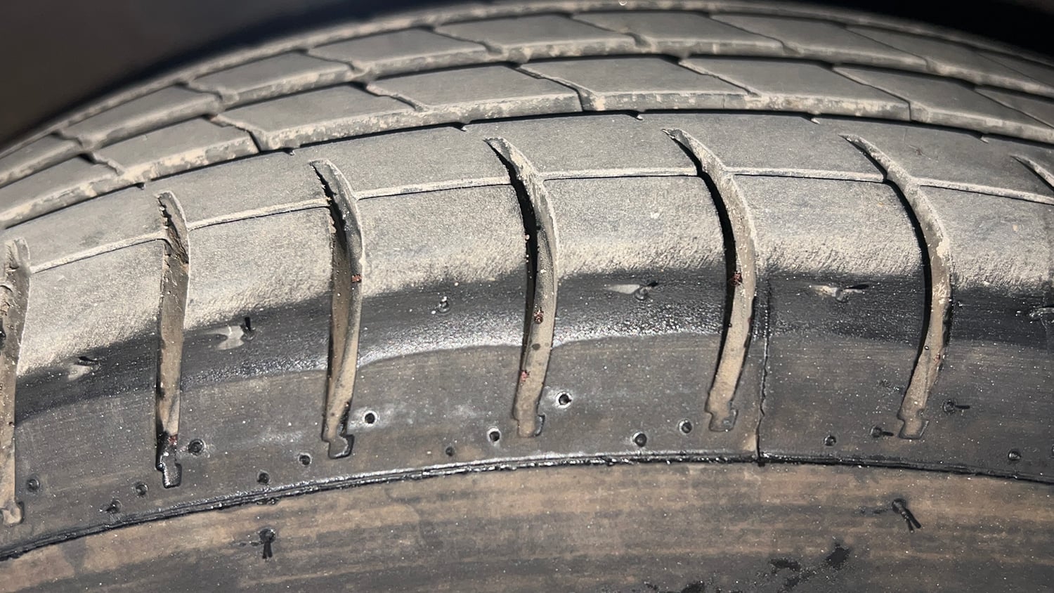 Used 2019 Hyundai Grand i10 Sportz 1.2 Kappa VTVT Petrol Manual tyres RIGHT FRONT TYRE TREAD VIEW