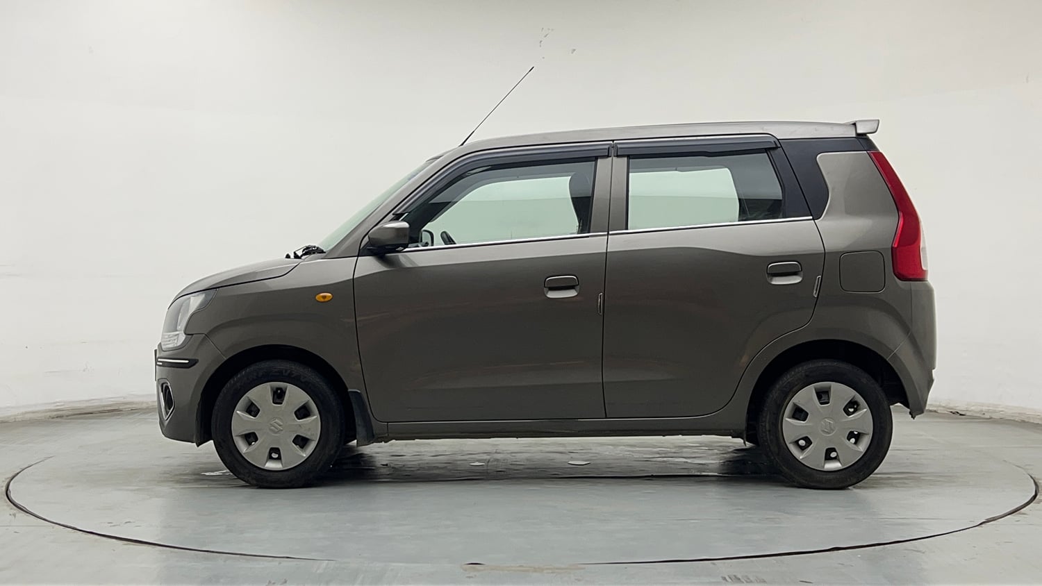 Used 2022 Maruti Suzuki Wagon R VXI 1.0 Petrol Manual exterior LEFT SIDE VIEW