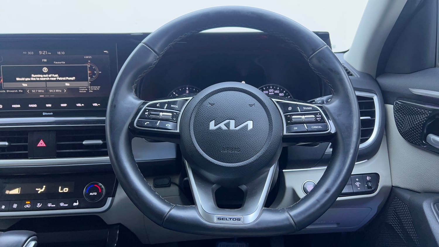 Used 2023 Kia Seltos HTX 1.5 Diesel AT Diesel Automatic interior STEERING VIEW