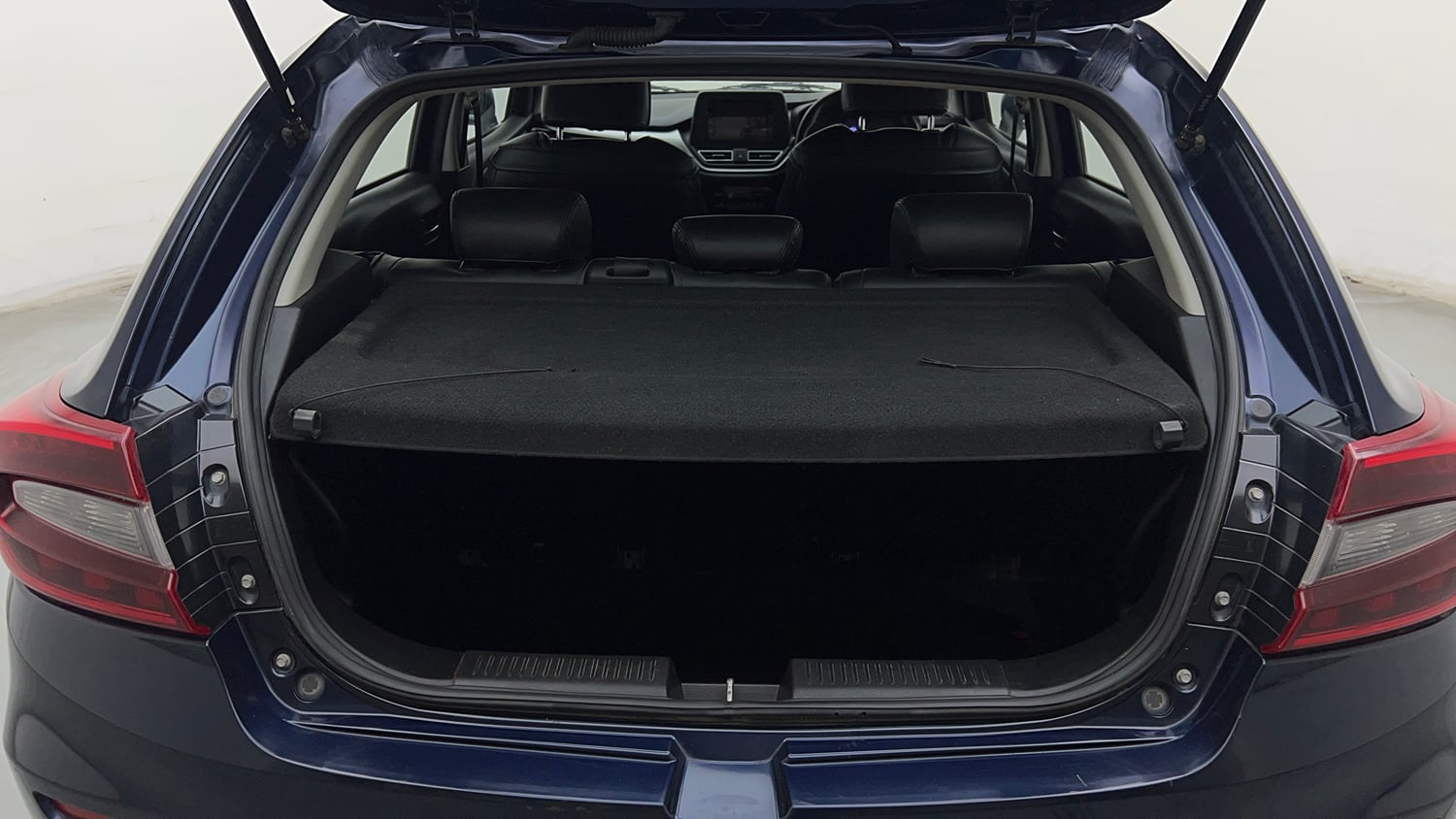 Used 2024 Maruti Suzuki Baleno Zeta MT Petrol Manual interior DICKY INSIDE VIEW