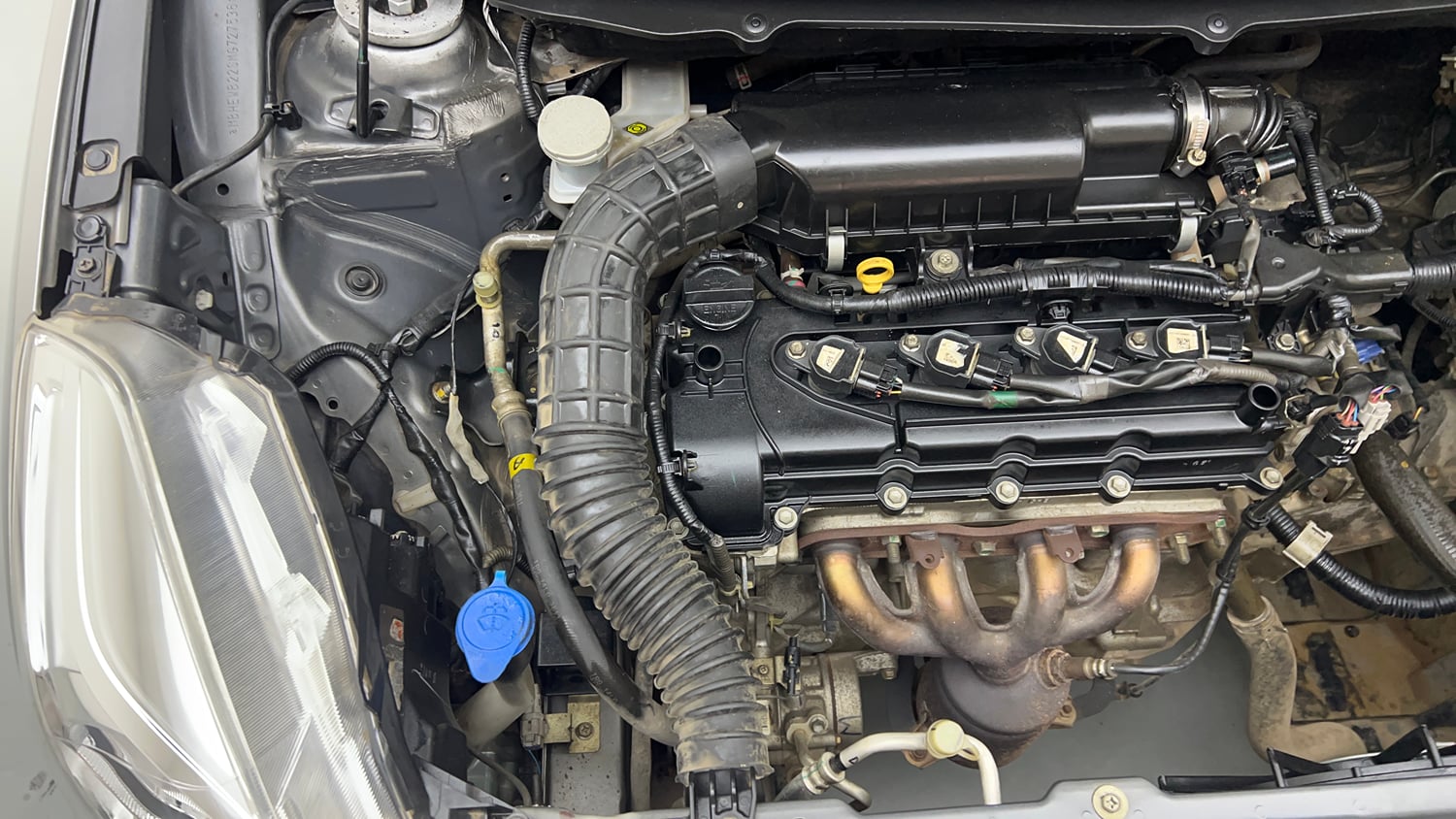 Used 2021 Maruti Suzuki Baleno Sigma Petrol Manual engine ENGINE RIGHT SIDE VIEW