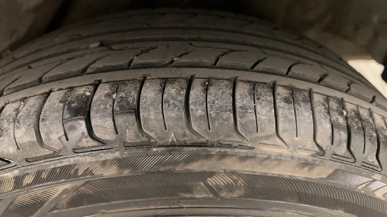 Used 2016 Honda Amaze 1.5 S i-DTEC Diesel Manual tyres LEFT REAR TYRE TREAD VIEW