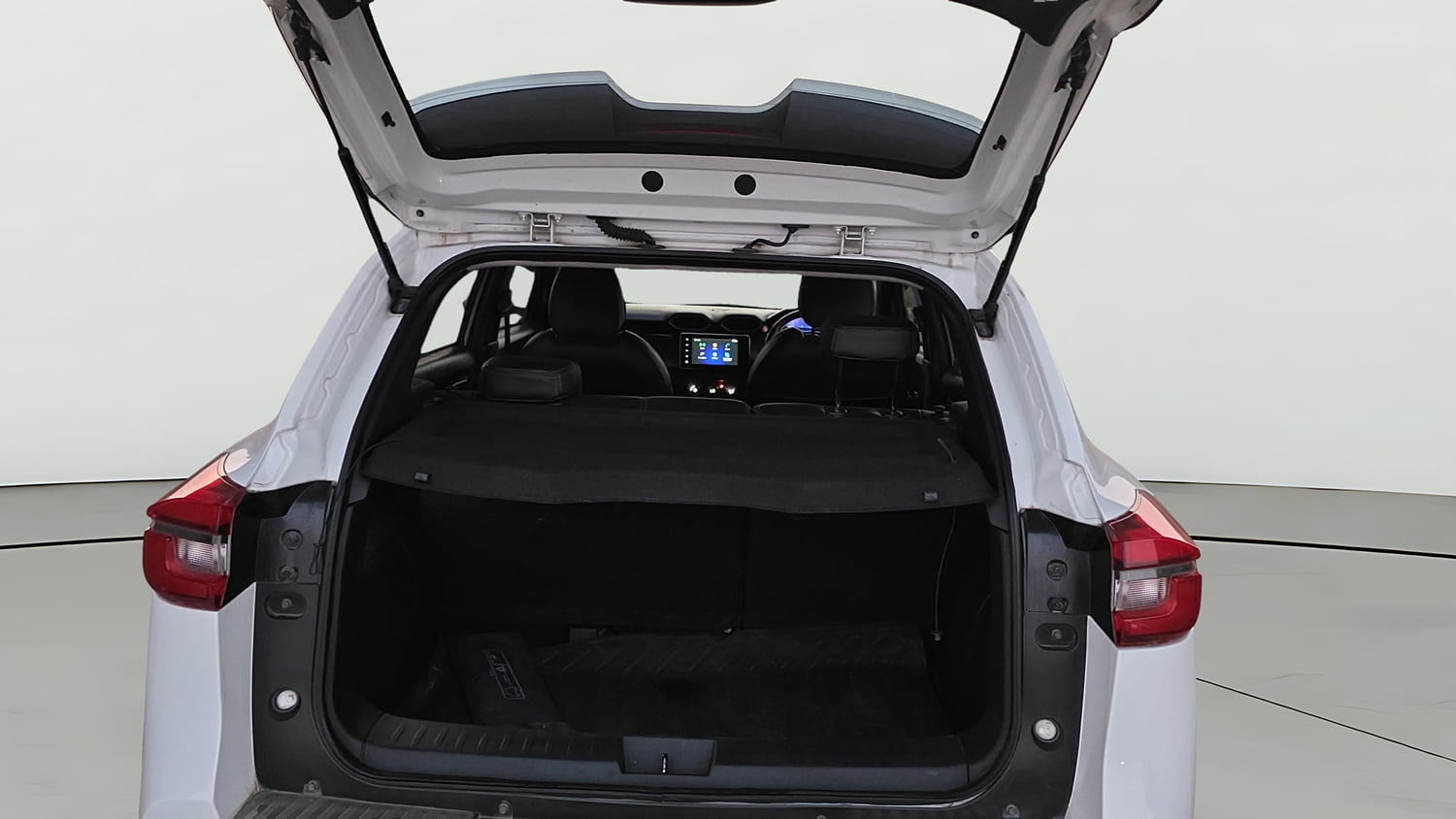 Used 2022 Nissan Magnite XV Premium Turbo CVT Petrol Automatic interior DICKY INSIDE VIEW