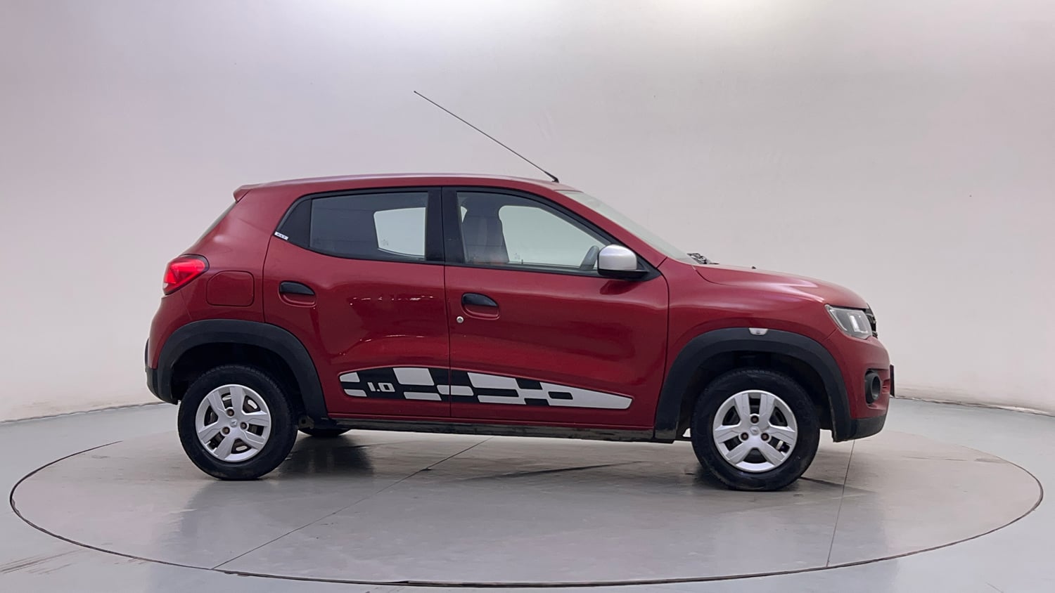 Used 2017 Renault Kwid 1.0 RXT AMT Petrol Automatic exterior RIGHT SIDE VIEW