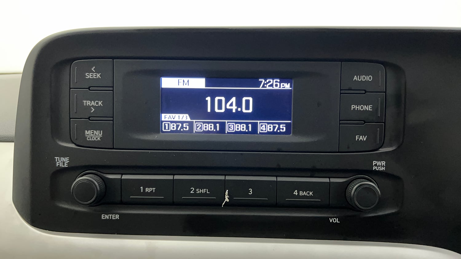 Used 2025 Hyundai Grand i10 Nios Magna 1.2 Kappa Petrol Manual top_features Integrated (in-dash) music system