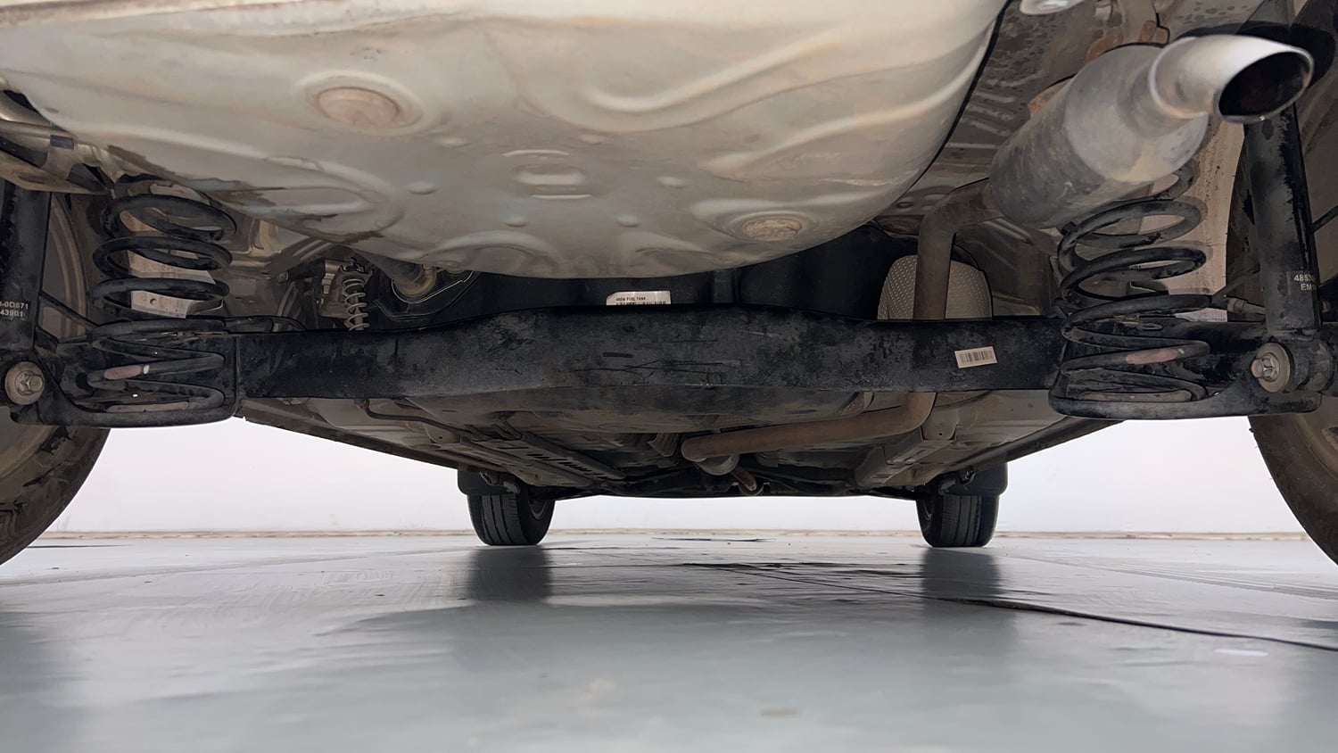 Used 2015 Toyota Etios Liva G Petrol Manual extra REAR UNDERBODY VIEW (TAKEN FROM REAR)