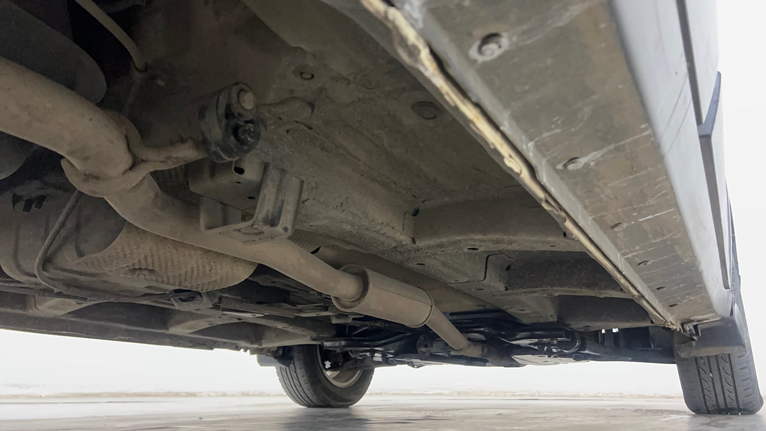 Used 2017 Mahindra KUV100 K6 D 6 STR Diesel Manual extra REAR RIGHT UNDERBODY VIEW
