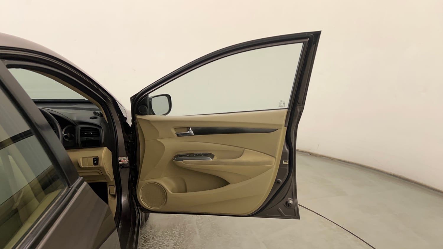 Used 2012 Honda City 1.5 V MT Petrol Manual interior RIGHT FRONT DOOR OPEN VIEW