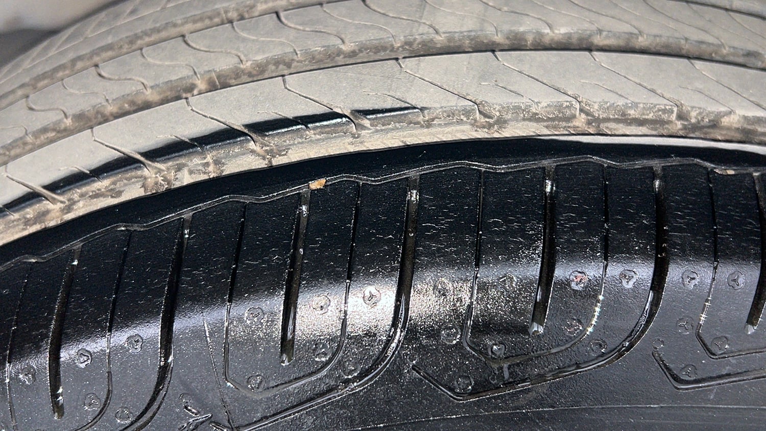 Used 2015 Toyota Etios Liva G Petrol Manual tyres RIGHT REAR TYRE TREAD VIEW