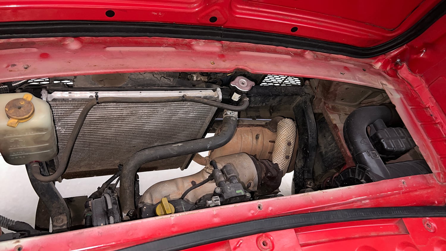 Used 2013 Tata Nano CX Petrol Manual engine ENGINE LEFT SIDE VIEW