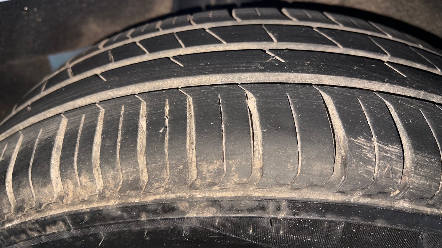 Used 2016 Maruti Suzuki Baleno Delta 1.2 Petrol Manual tyres RIGHT REAR TYRE TREAD VIEW