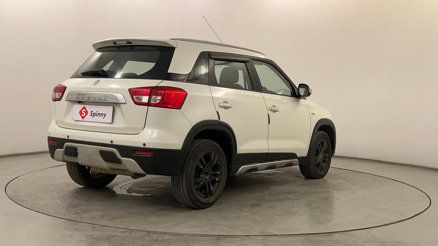 Used 2019 Maruti Suzuki Vitara Brezza [2016-2020] ZDi Plus Diesel Manual exterior RIGHT REAR CORNER VIEW