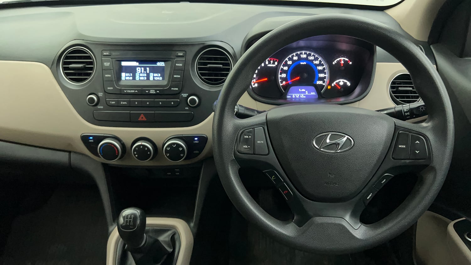 Used 2019 Hyundai Grand i10 Magna 1.2 Kappa VTVT Petrol Manual interior STEERING VIEW