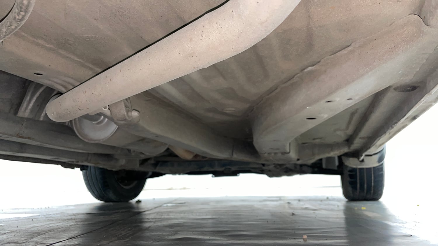 Used 2017 Honda Amaze 1.2 SX i-VTEC Petrol Manual extra REAR RIGHT UNDERBODY VIEW