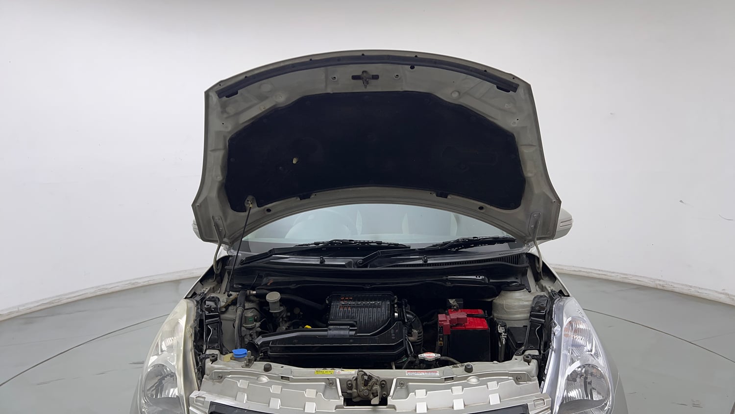 Used 2015 Maruti Suzuki Swift VXi Petrol Manual engine ENGINE & BONNET OPEN FRONT VIEW