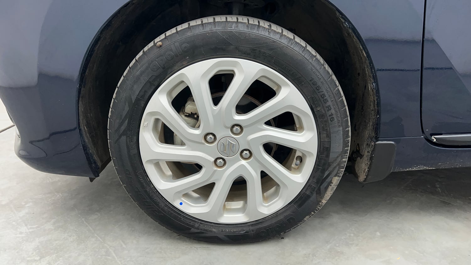 Used 2023 Maruti Suzuki Baleno Zeta AGS Petrol Automatic tyres LEFT FRONT TYRE RIM VIEW