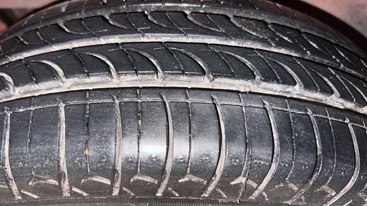 Used 2013 Tata Nano CX Petrol Manual tyres LEFT REAR TYRE TREAD VIEW