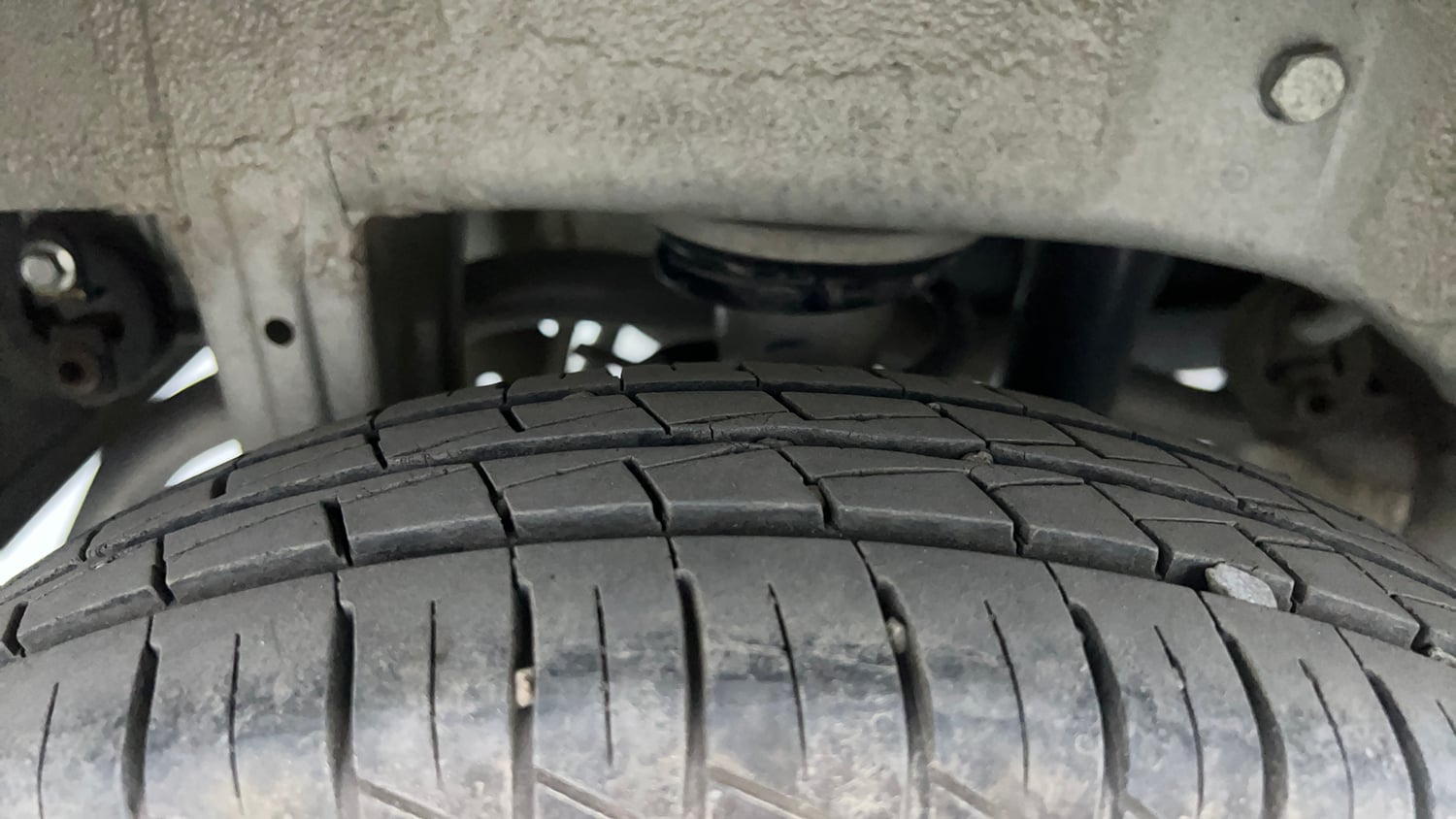 Used 2022 Maruti Suzuki Alto 800 VXi Petrol Manual tyres RIGHT REAR TYRE TREAD VIEW