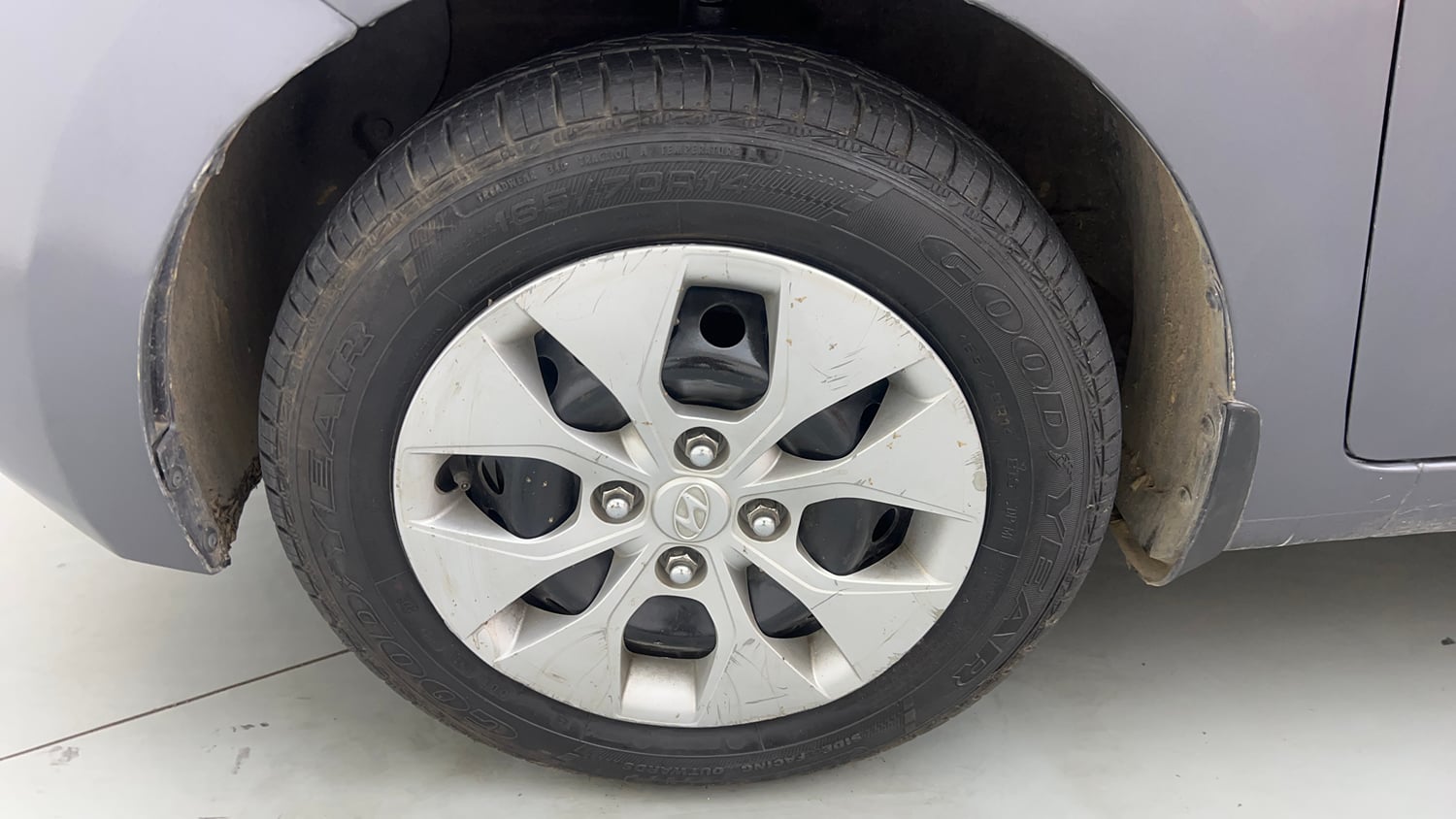 Used 2018 Hyundai Xcent E+ CNG (Outside Fitted) Cng Manual tyres LEFT FRONT TYRE RIM VIEW