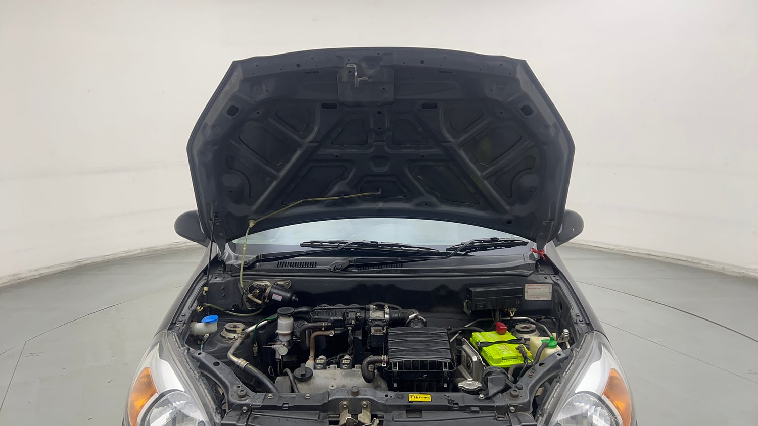 Used 2017 Maruti Suzuki Alto 800 VXi Petrol Manual engine ENGINE & BONNET OPEN FRONT VIEW
