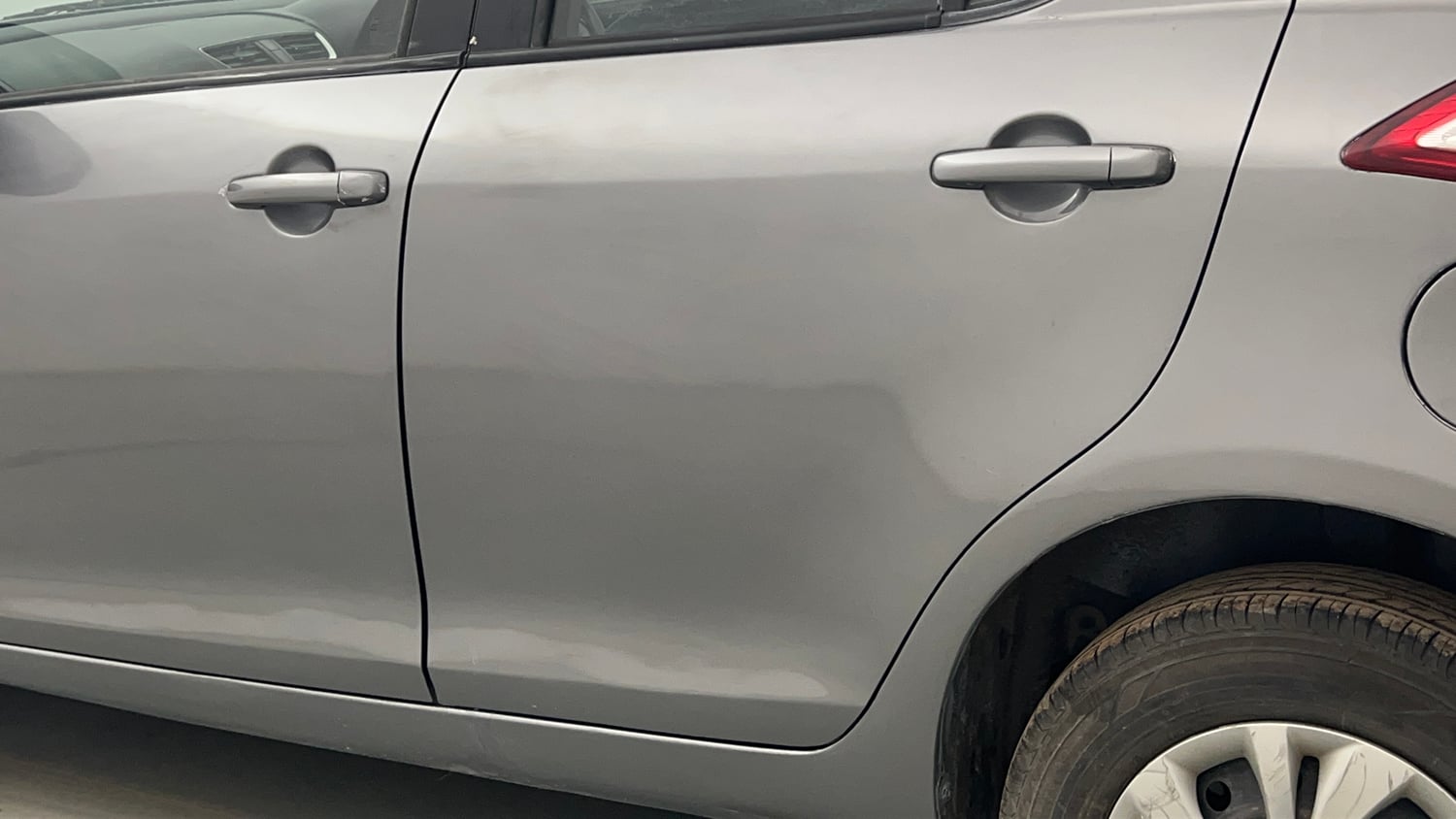 Used 2015 Maruti Suzuki Swift VXi Petrol Manual dents MINOR DENT