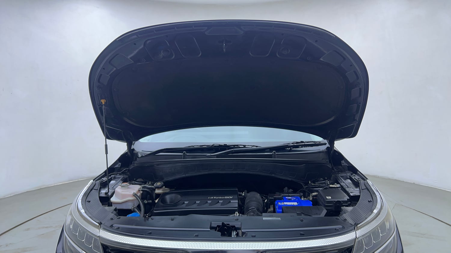 Used 2020 kia Seltos GTX DCT 1.4 Petrol Automatic engine ENGINE & BONNET OPEN FRONT VIEW