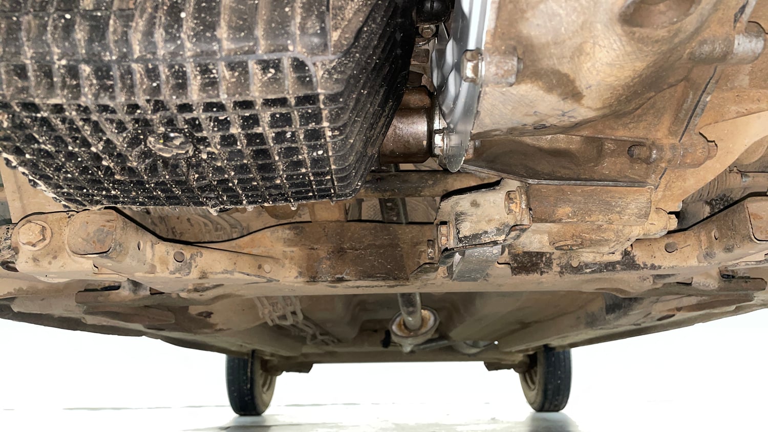 Used 2016 Datsun Redi-GO T (O) Petrol Manual extra FRONT LEFT UNDERBODY VIEW