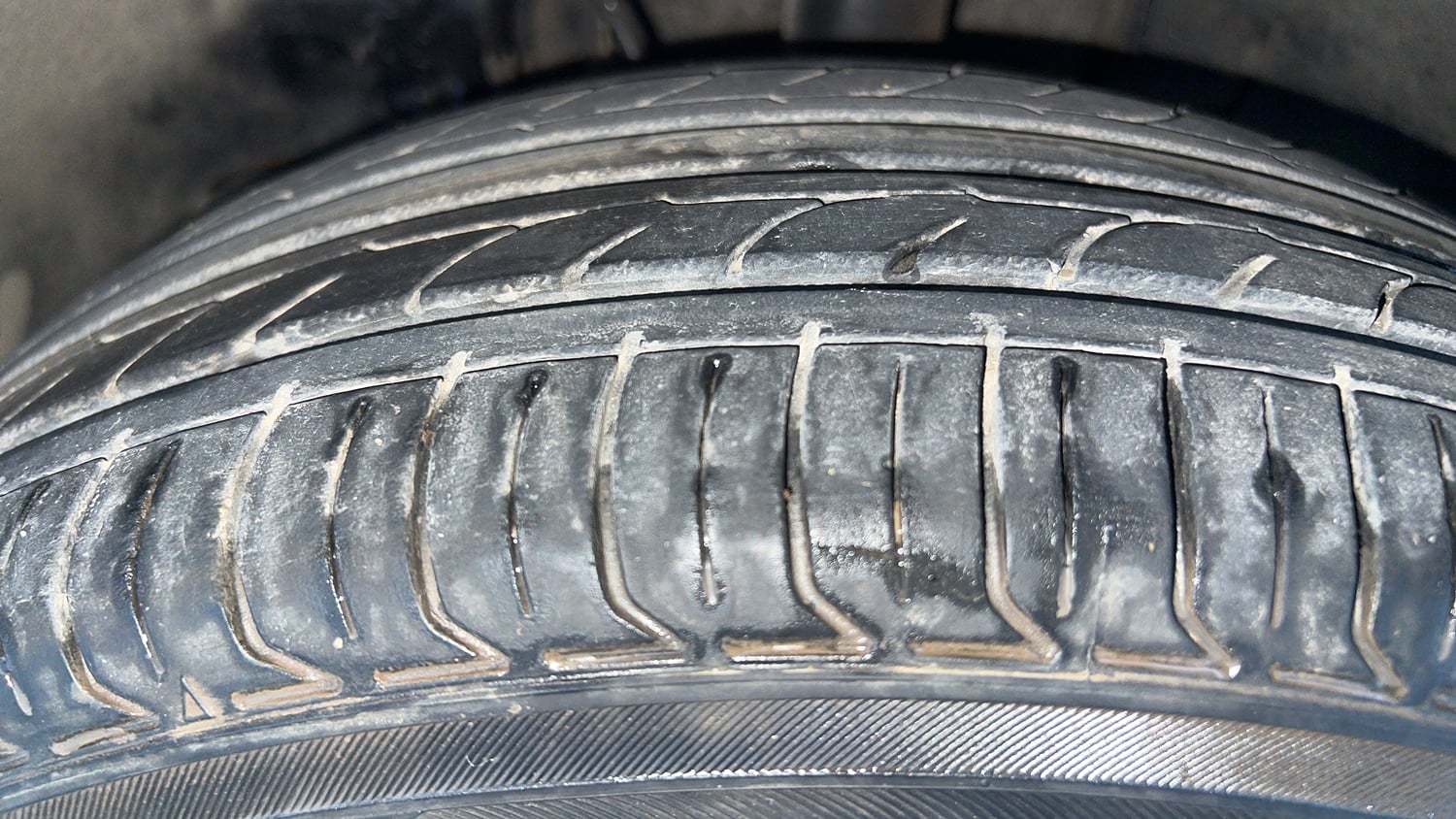 Used 2017 Tata Tigor Revotorq XZ Diesel Manual tyres LEFT FRONT TYRE TREAD VIEW