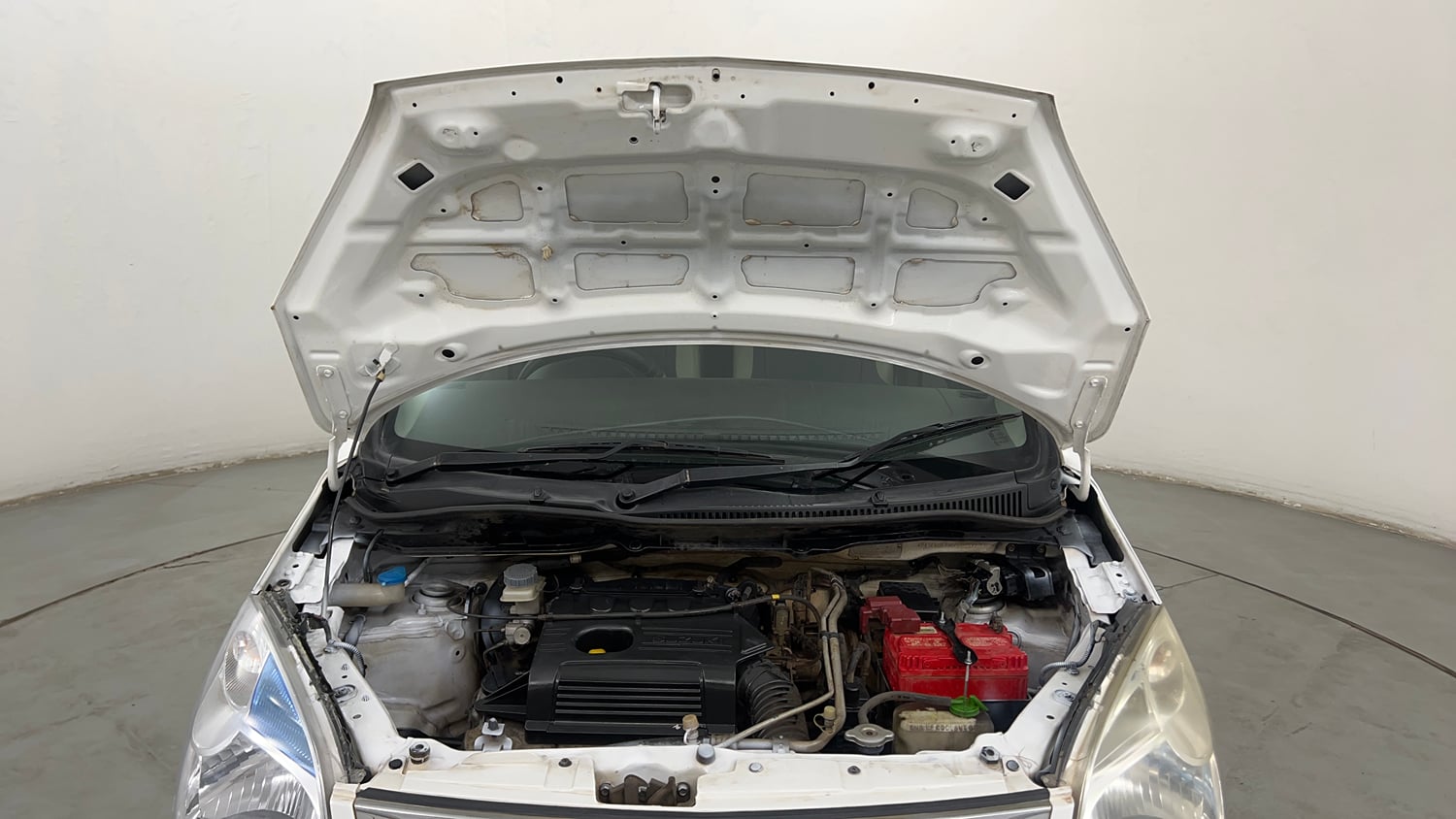 Used 2014 Maruti Suzuki Wagon R VXI Petrol Manual engine ENGINE & BONNET OPEN FRONT VIEW