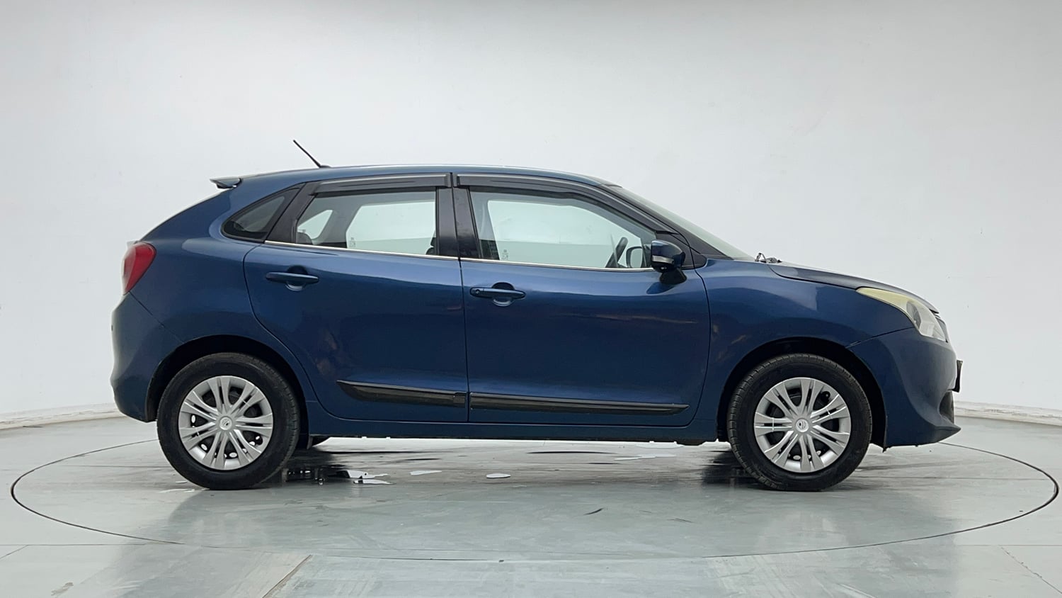Used 2016 Maruti Suzuki Baleno Delta 1.2 Petrol Manual exterior RIGHT SIDE VIEW