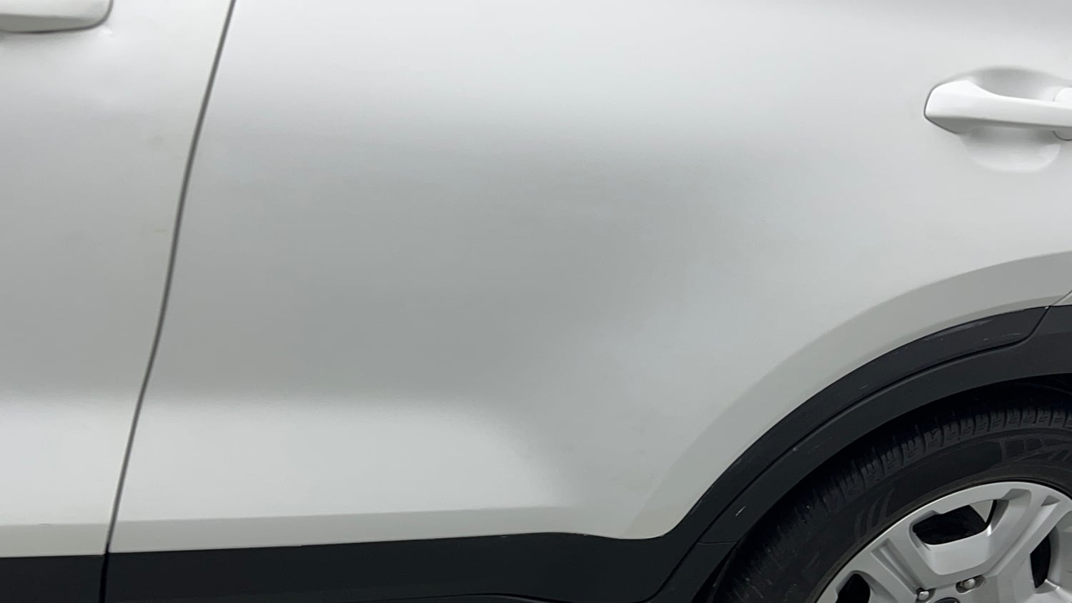 Used 2021 Kia Sonet HTK Plus 1.2 Petrol Manual dents MINOR SCRATCH