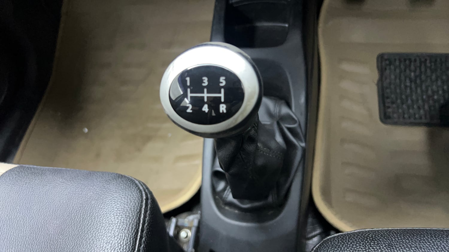 Used 2018 Maruti Suzuki Wagon R VXI+ (O) Petrol Manual interior GEAR  KNOB VIEW
