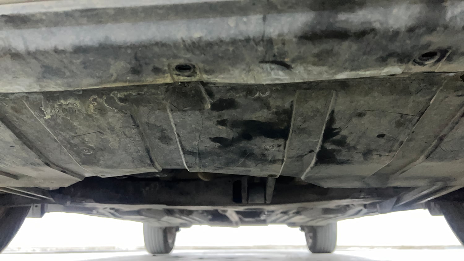 Used 2018 Maruti Suzuki Vitara Brezza [2016-2020] ZDi Plus Diesel Manual extra FRONT LEFT UNDERBODY VIEW