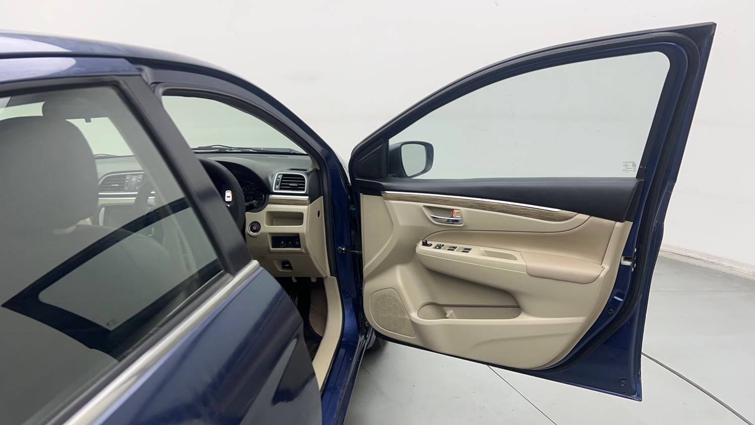 Used 2021 Maruti Suzuki Ciaz Zeta 1.5 Petrol Manual interior RIGHT FRONT DOOR OPEN VIEW