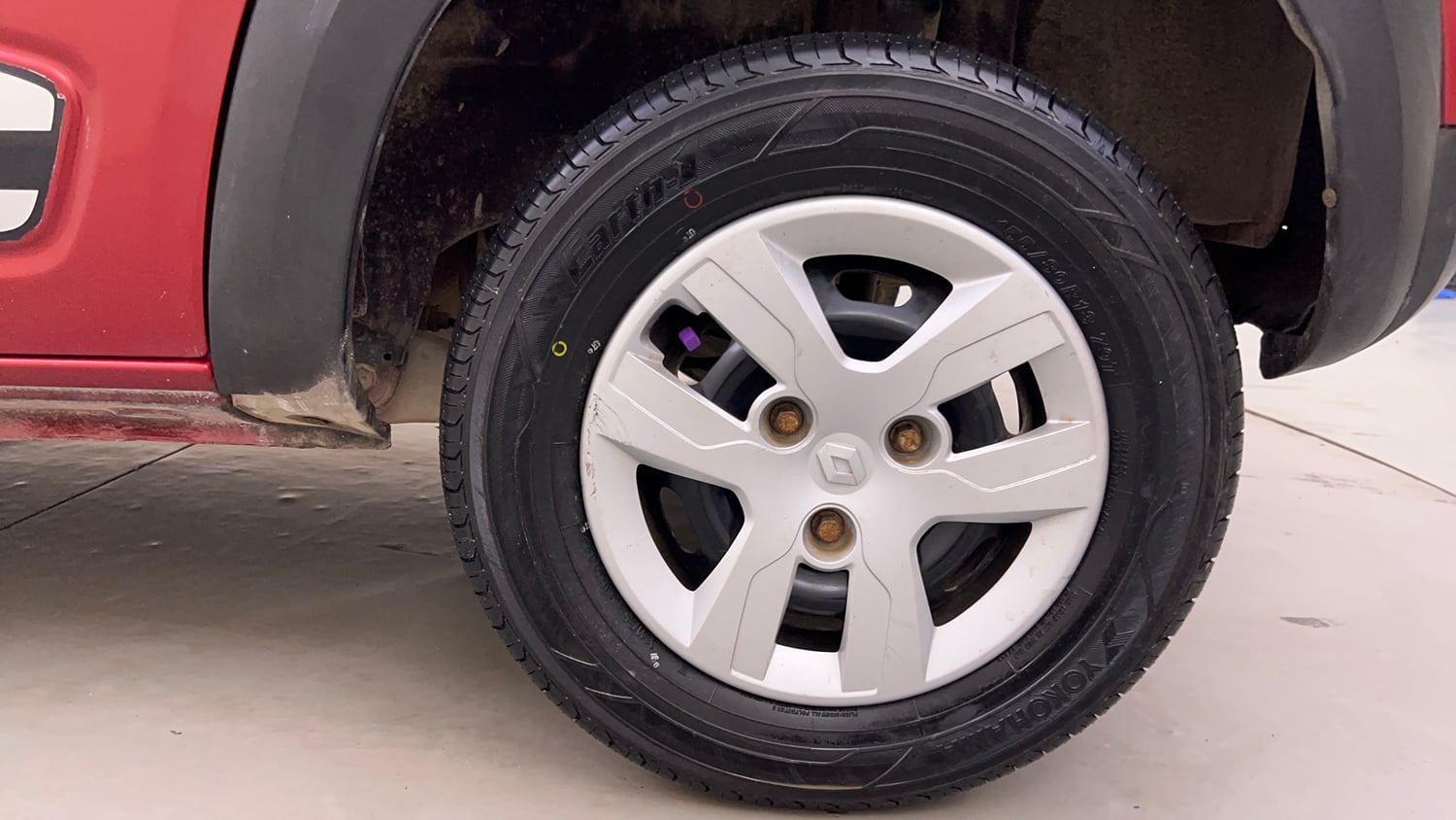 Used 2017 Renault Kwid 1.0 RXT AMT Petrol Automatic tyres LEFT REAR TYRE RIM VIEW