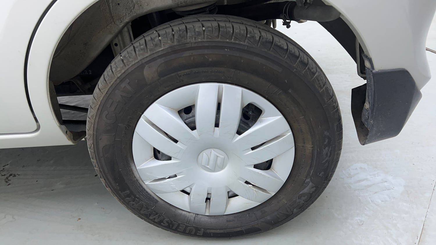 Used 2022 Maruti Suzuki Alto 800 VXi Petrol Manual tyres LEFT REAR TYRE RIM VIEW