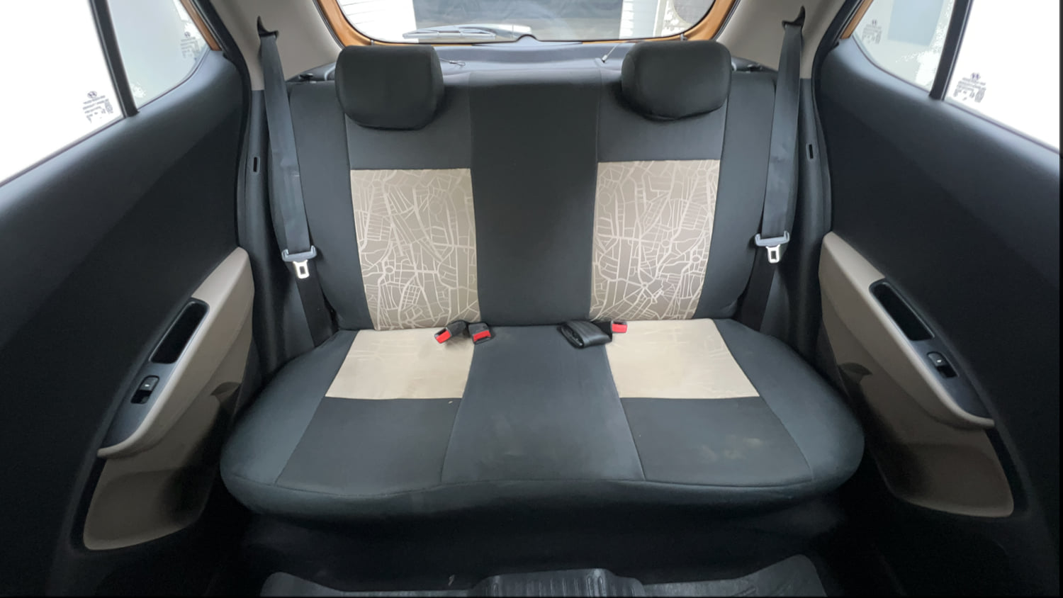 Used 2016 Hyundai Grand i10 Asta 1.2 Kappa VTVT Petrol Manual interior REAR SEAT CONDITION VIEW