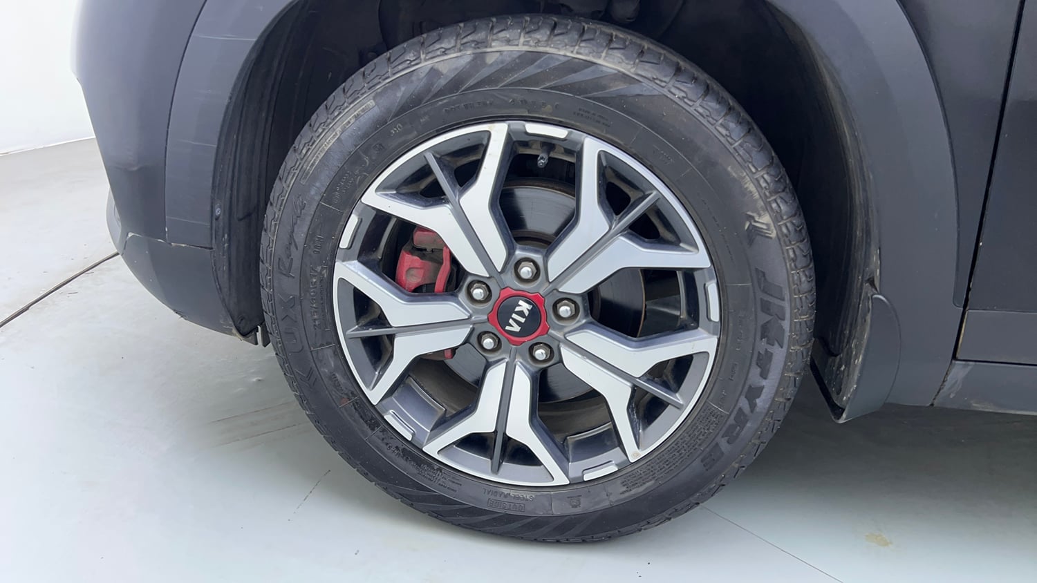 Used 2020 kia Seltos GTX DCT 1.4 Petrol Automatic tyres LEFT FRONT TYRE RIM VIEW