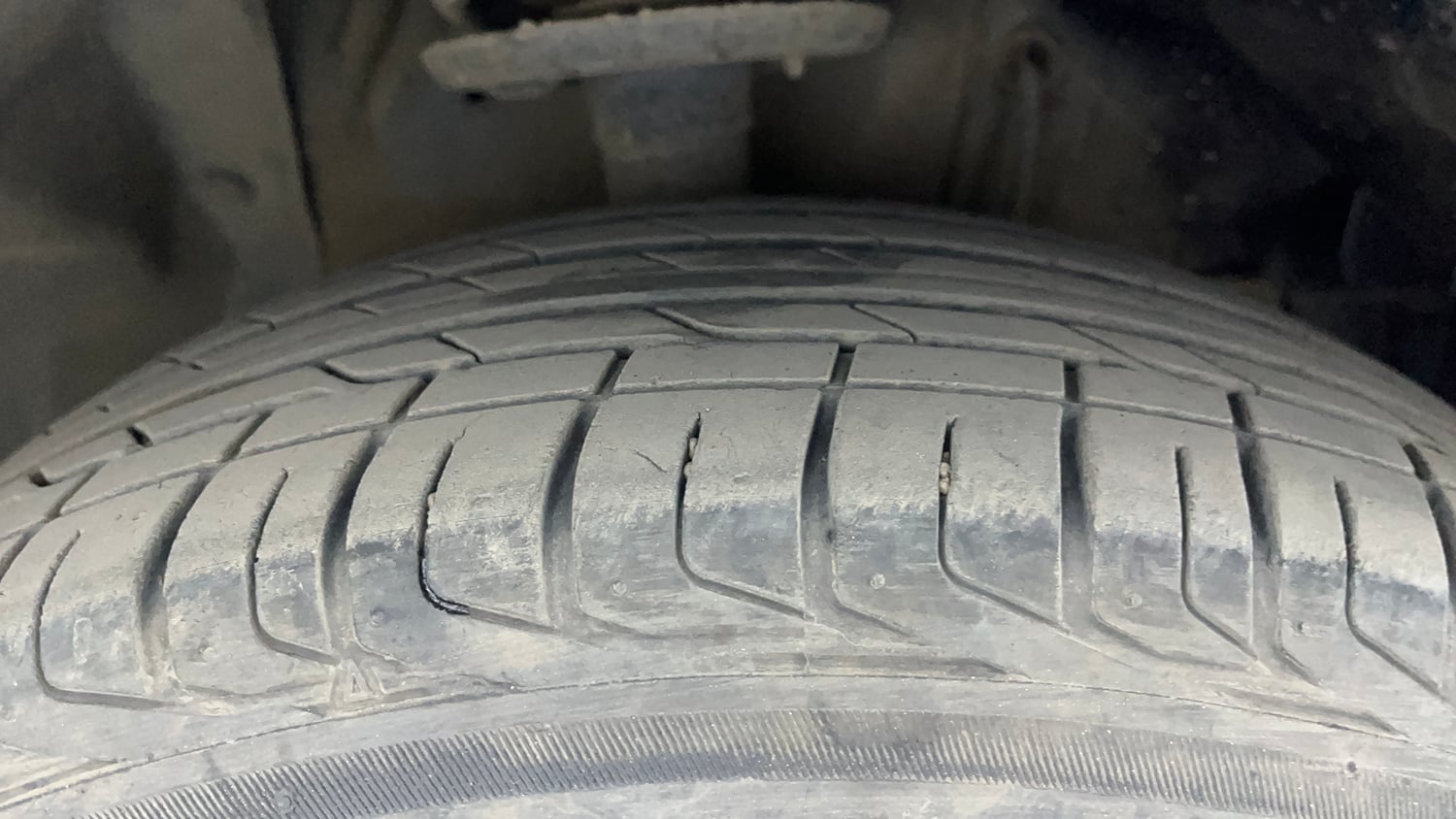 Used 2018 Maruti Suzuki S-Cross Zeta 1.3 Diesel Manual tyres RIGHT FRONT TYRE TREAD VIEW