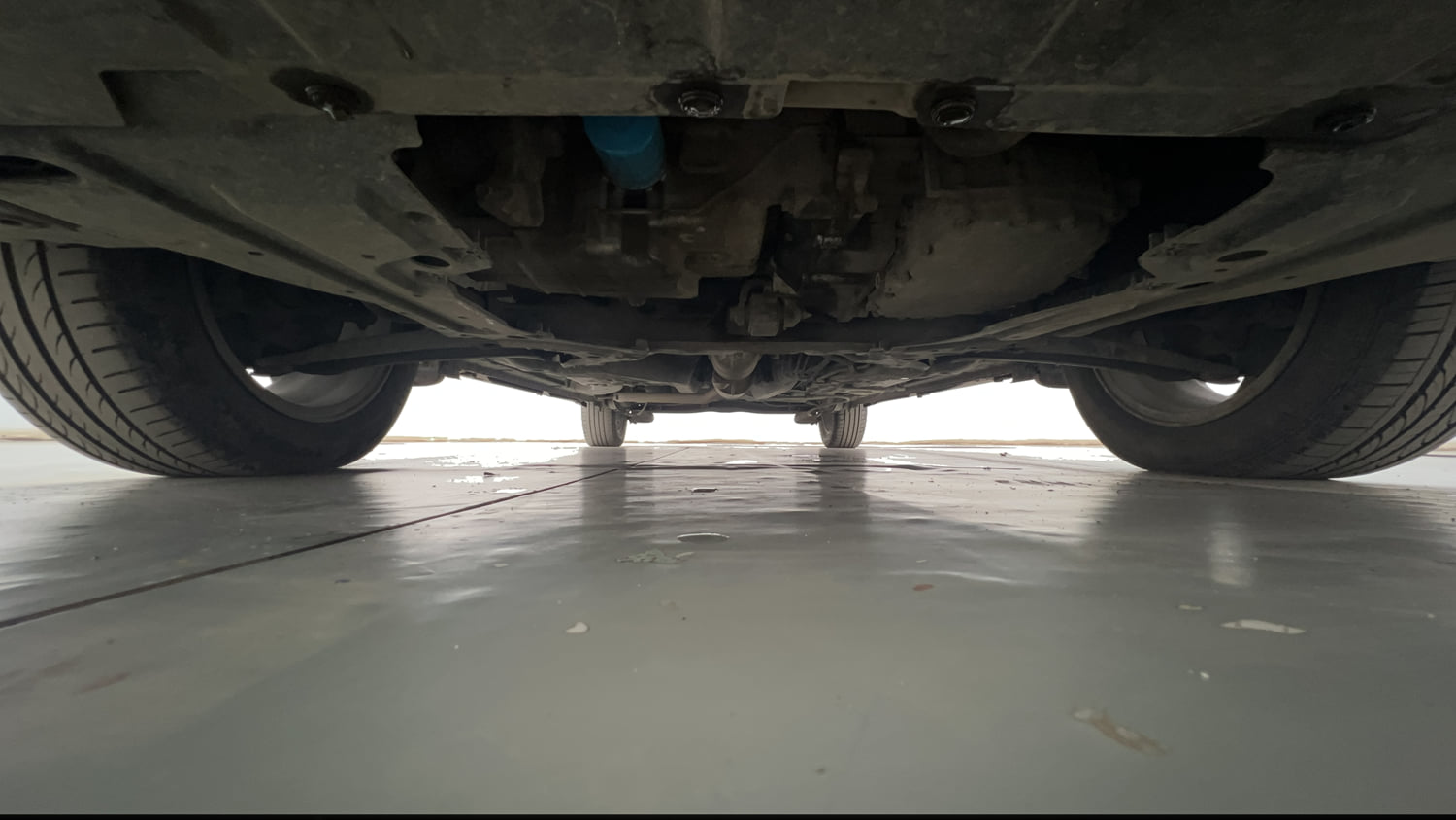 Used 2017 Honda BR-V V CVT Petrol Petrol Automatic extra FRONT LEFT UNDERBODY VIEW
