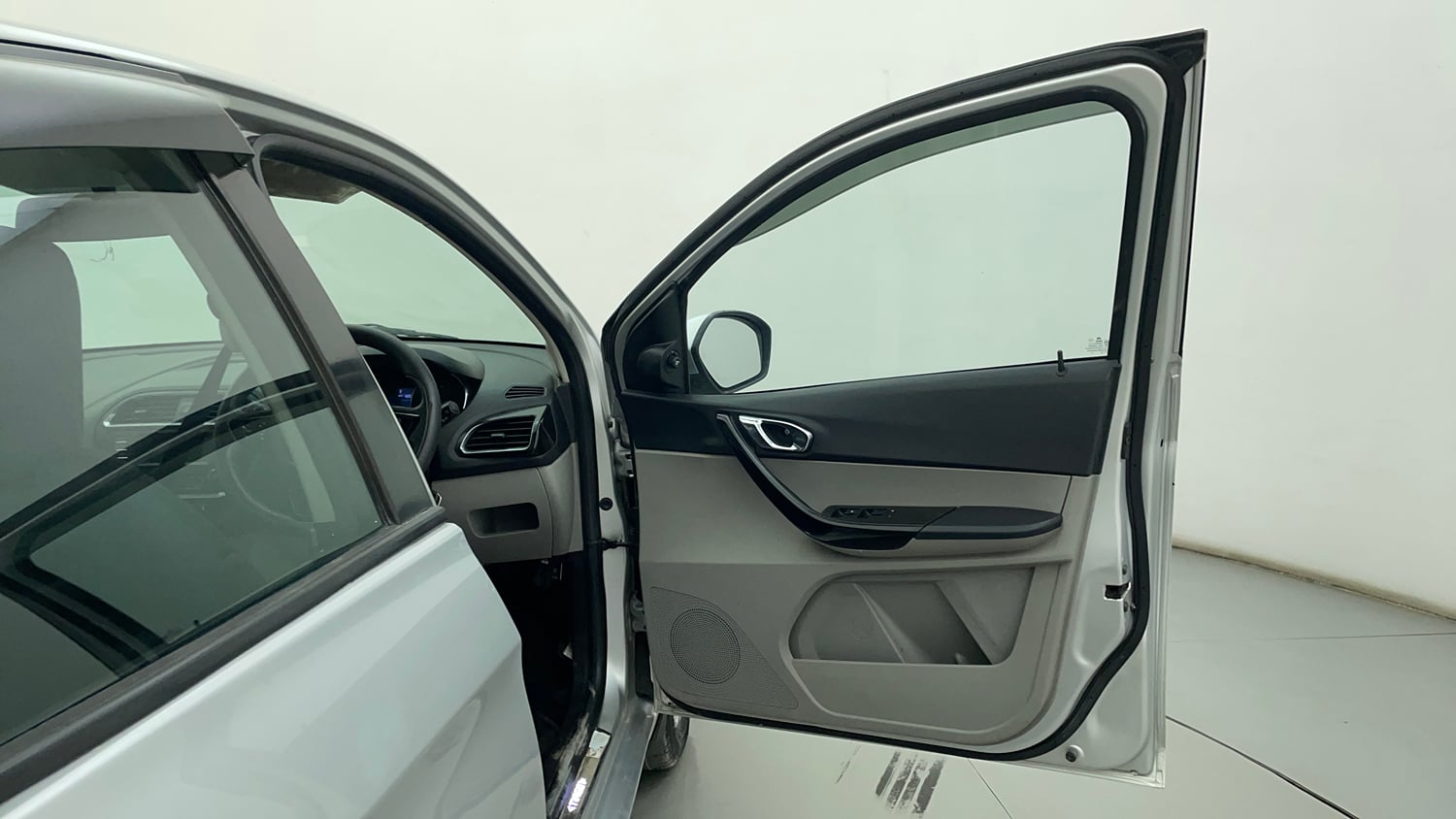 Used 2018 Tata Tiago Revotron XZ Petrol Manual interior RIGHT FRONT DOOR OPEN VIEW