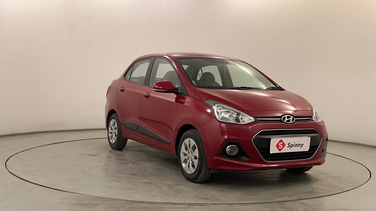 Used 2014 Hyundai Xcent S 1.2 Petrol Manual exterior RIGHT FRONT CORNER VIEW
