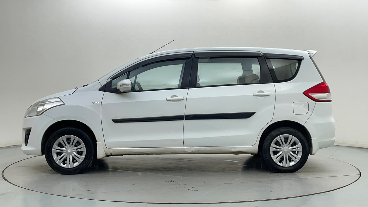 Used 2013 Maruti Suzuki Ertiga Vxi Petrol Manual exterior LEFT SIDE VIEW
