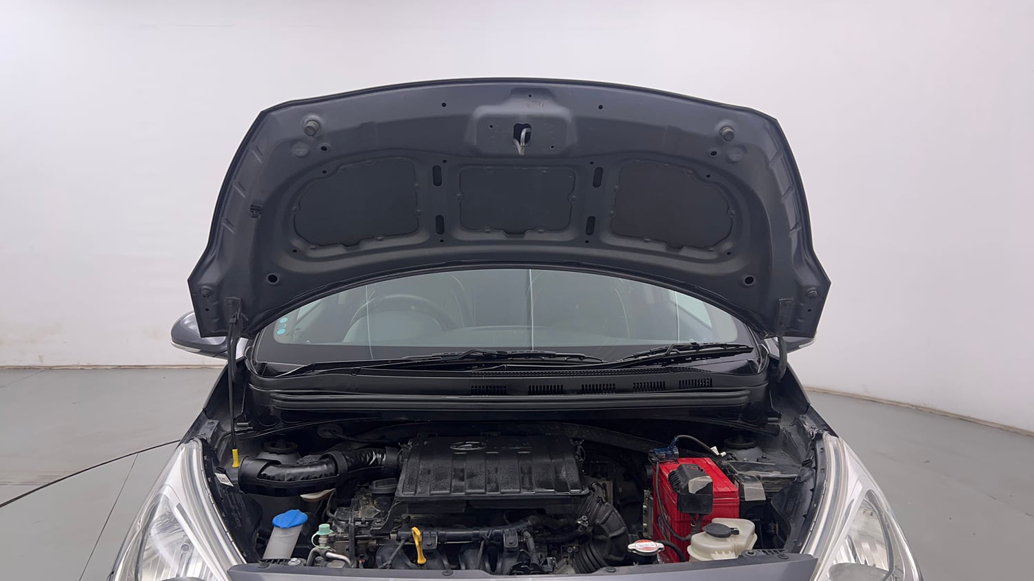 Used 2019 Hyundai Grand i10 Sportz 1.2 Kappa VTVT Petrol Manual engine ENGINE & BONNET OPEN FRONT VIEW