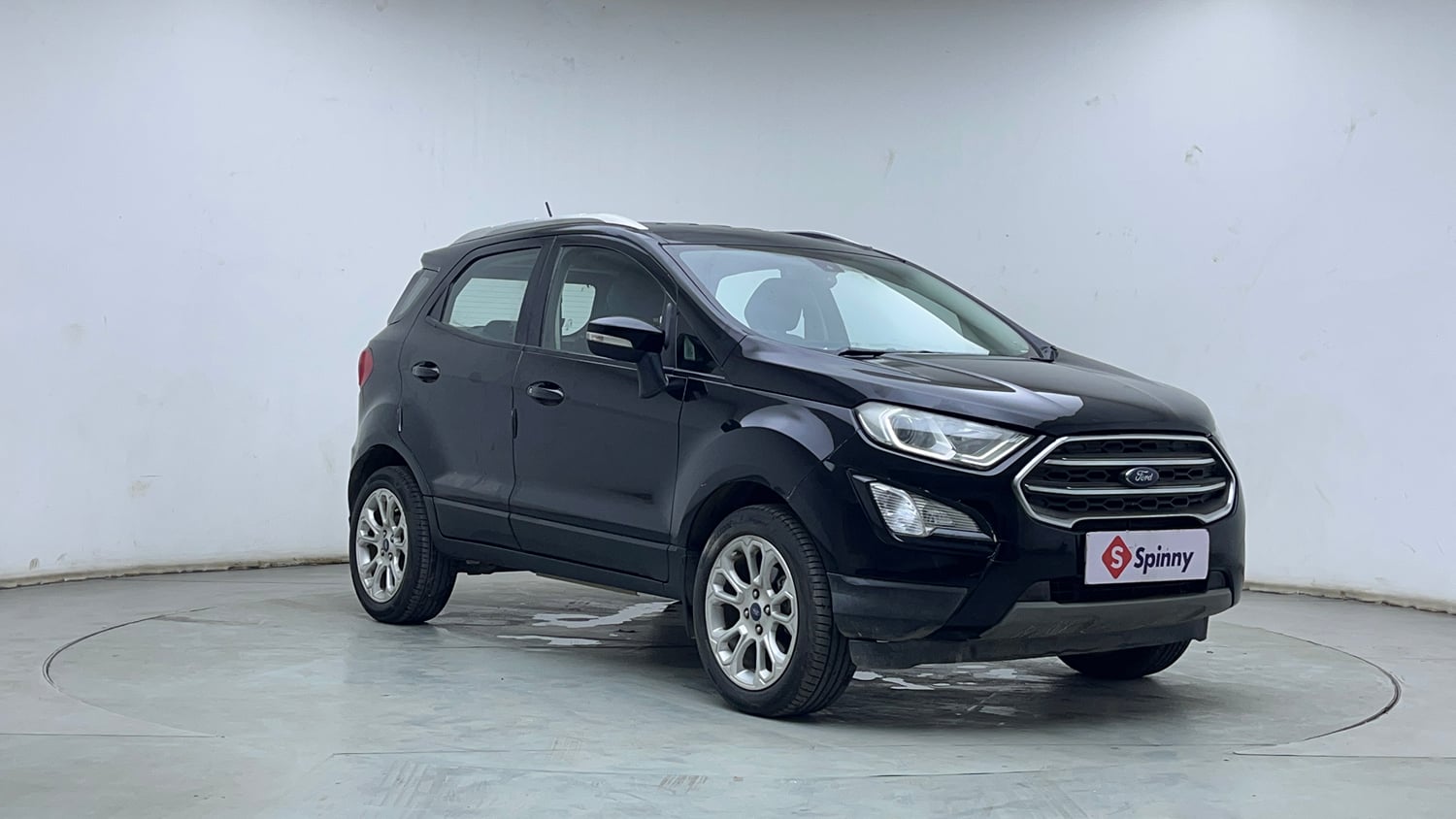 Used 2018 Ford EcoSport Titanium 1.5L TDCi Diesel Manual exterior RIGHT FRONT CORNER VIEW